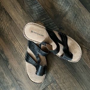 Naturalizer black leather sandals